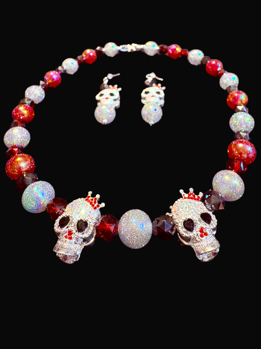 “Skulls, crowns, and fire-red power — this set is deadly glam. 💀👑🔥