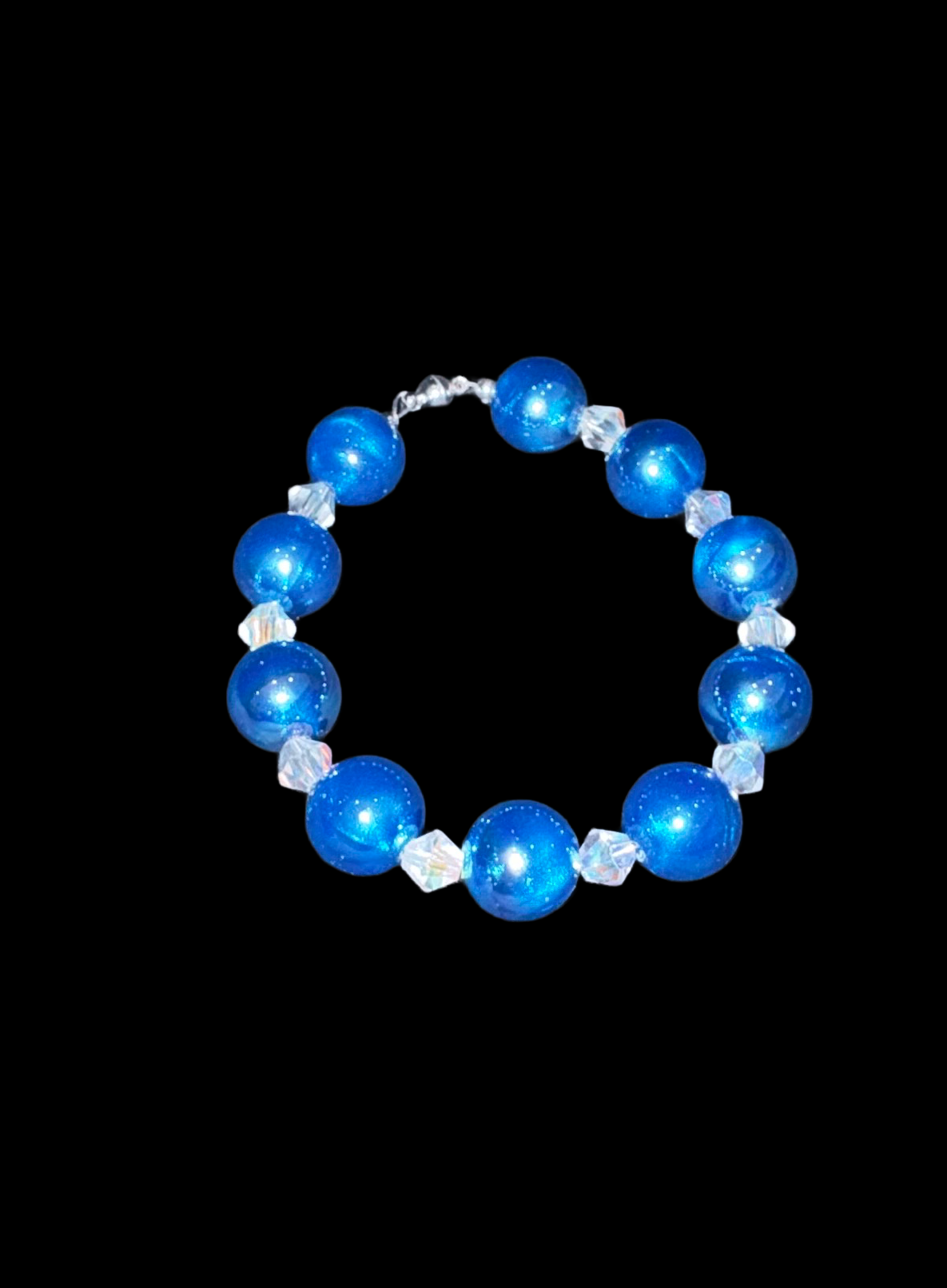 "Electric blue, crystal fire — this set doesn’t just make an entrance, it owns the room. 💙 #BigBeadEnergy"